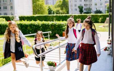 Navigating Private Christian Elementary School vs. Homeschool Hybrid